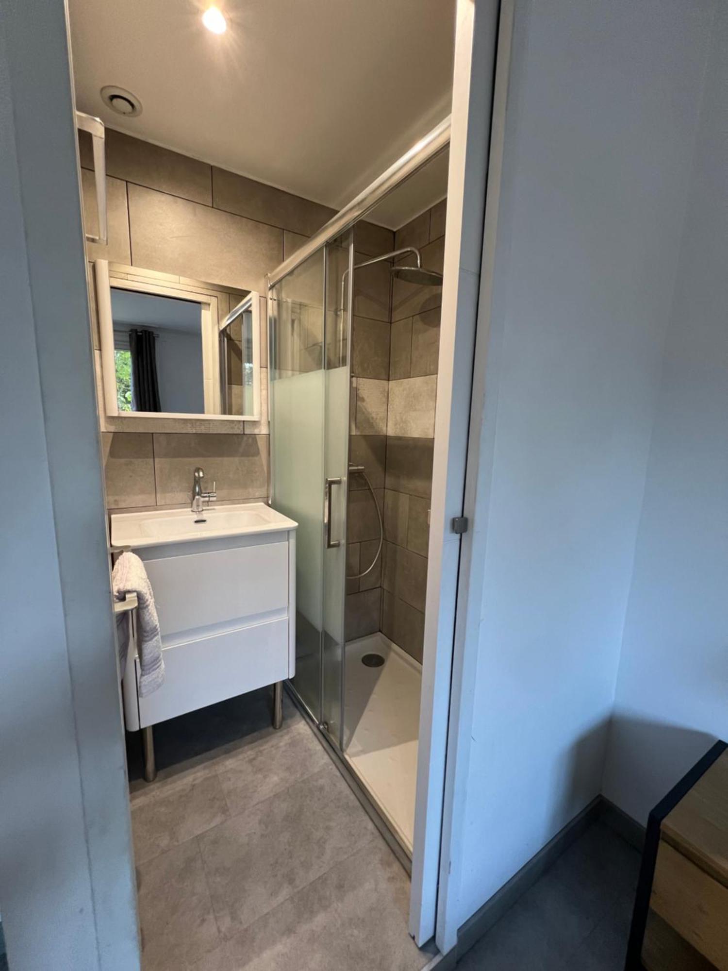 Chambre Avec Salle D'Eau Privee Dans Appartement Partage 200 M Du Tram Montpellier Pokój zdjęcie